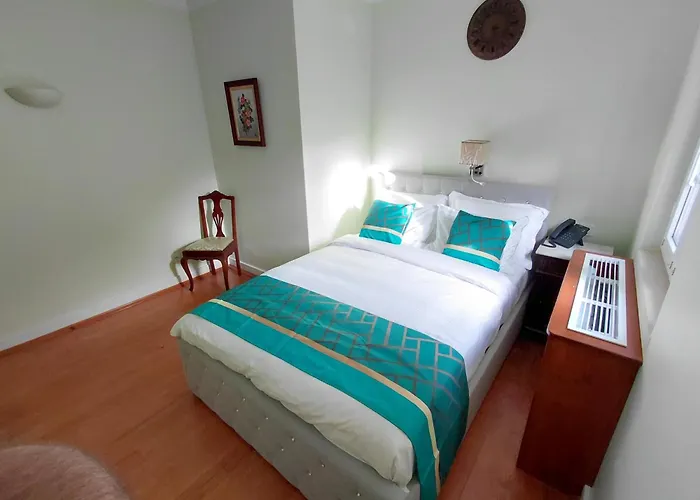 Otel Estalagem De Colares